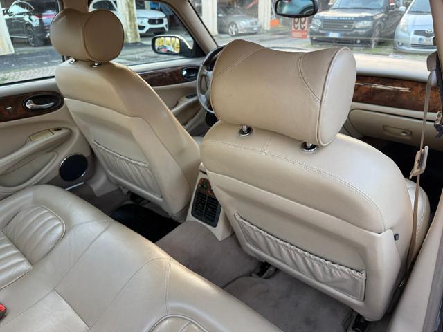 JAGUAR XJ 3.2 cat Executive ISCRITTA ASI
