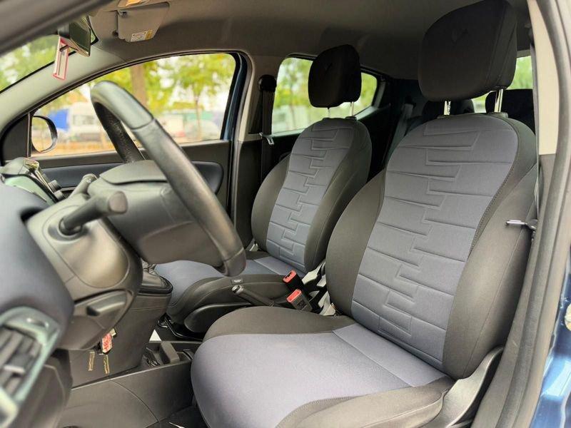 Lancia Ypsilon 1.0 FireFly Hybrid GOLD.