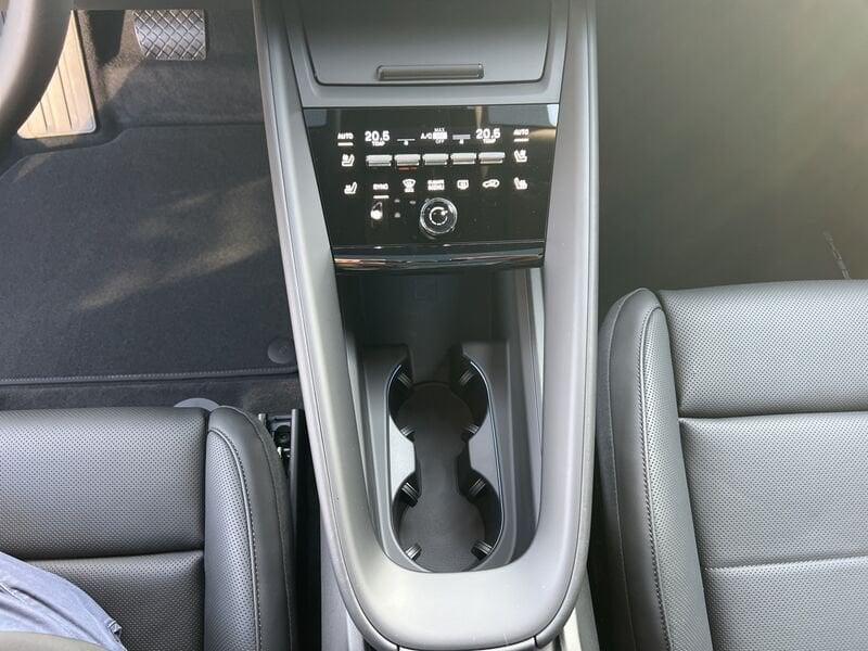Porsche Macan Macan 4 EV 100 kWh 408 CV