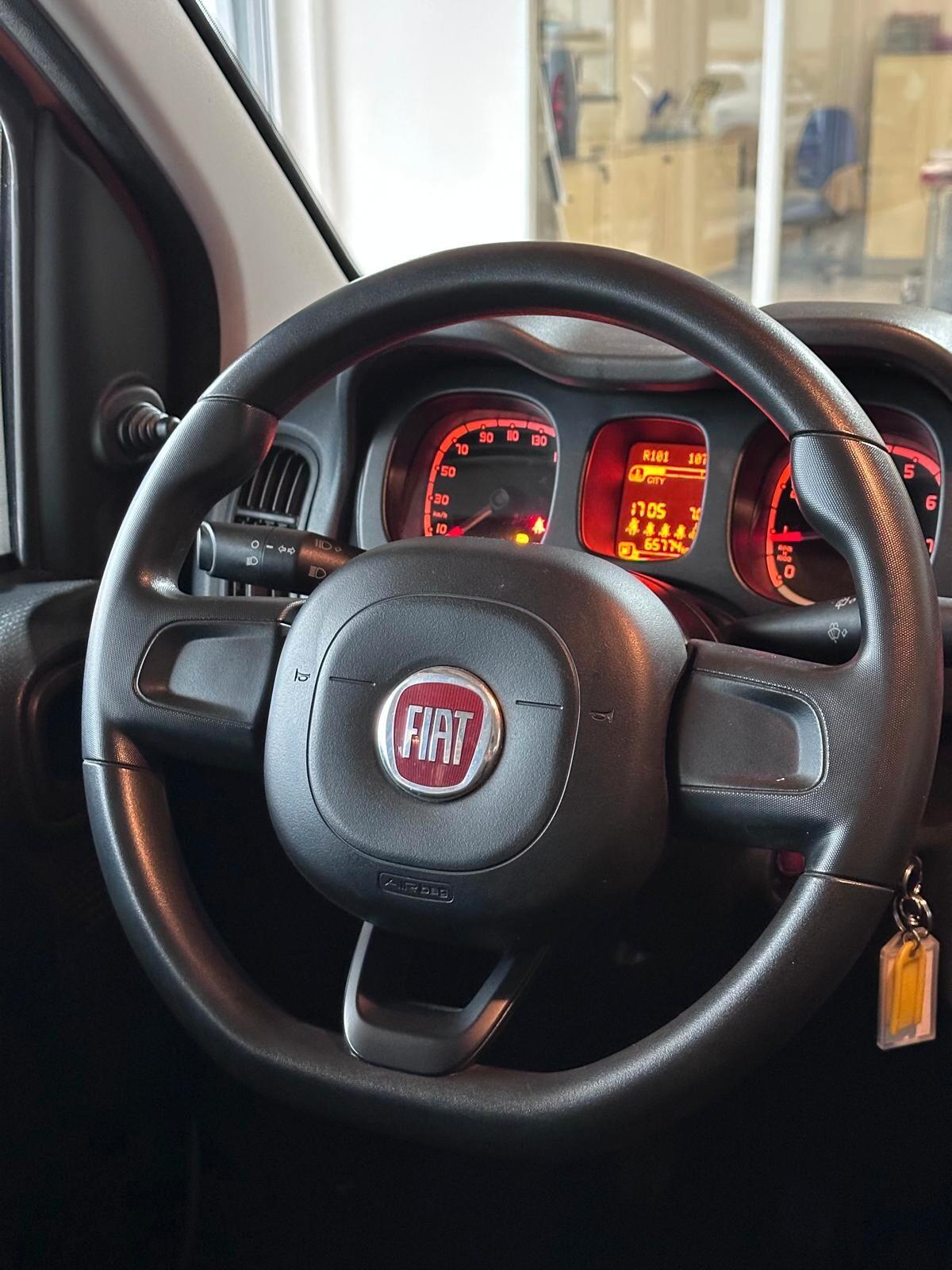 FIAT PANDA 1.2 CONNECTED BY WIND 69CV SEDILE GUIDA REGOLABILE IN ALTEZZA 5 POSTI
