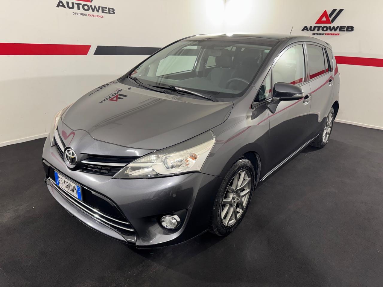 Toyota Verso 2.0 D Active 7 posti TAGLIANDI CERTIFICATI TOYOTA