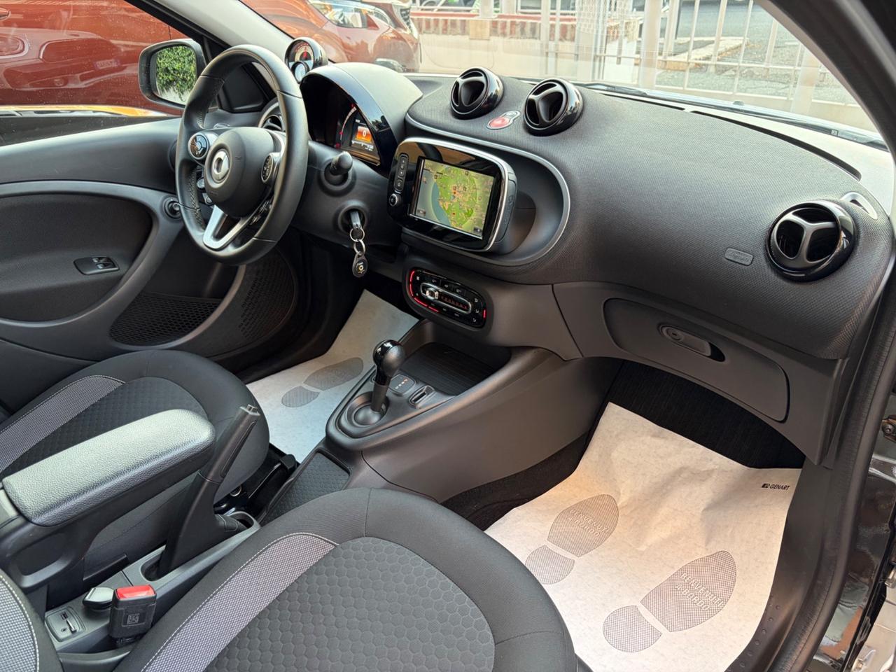 Smart ForFour EQ Passion 22Kw - Solo 25.095Km !!