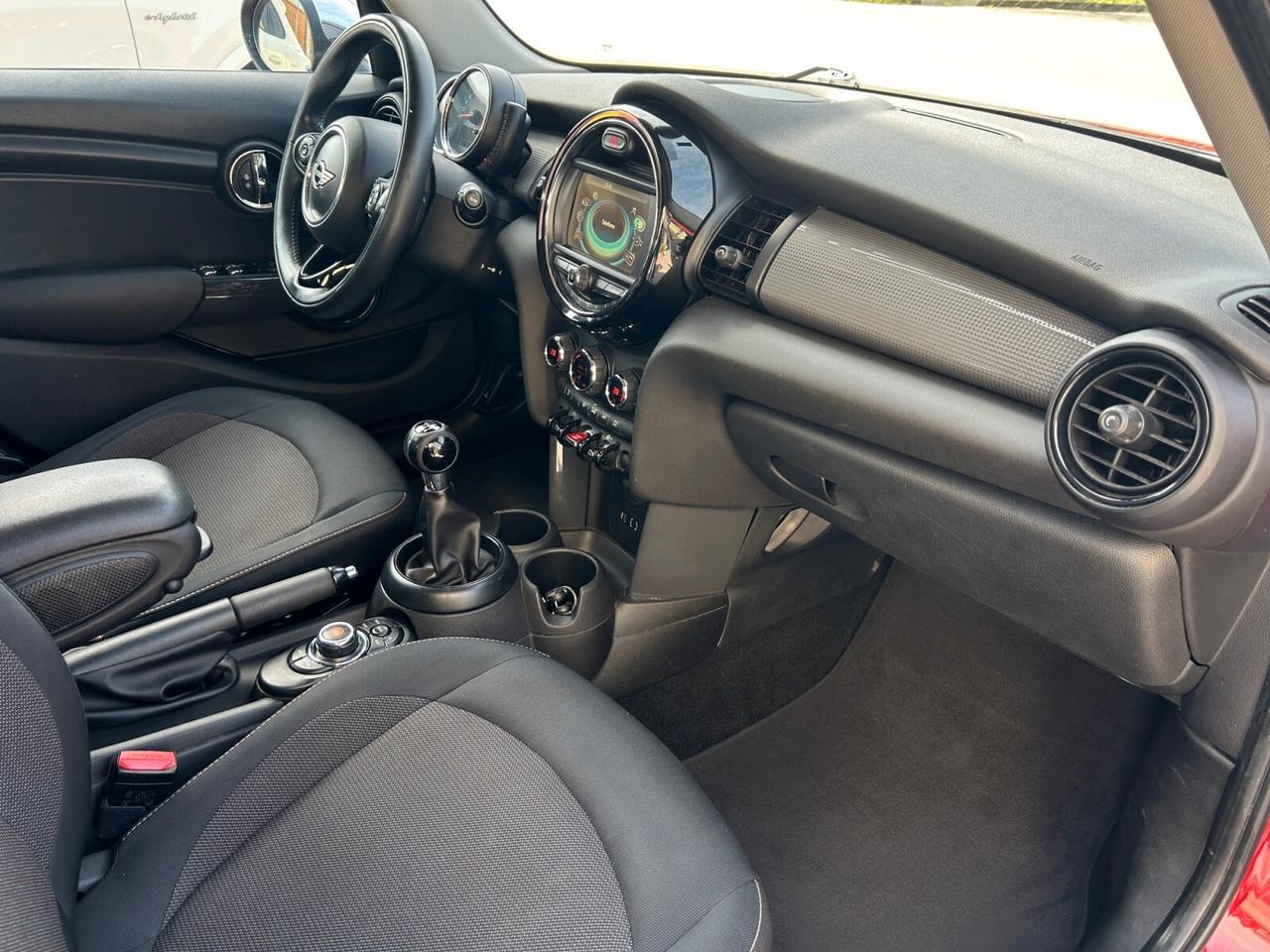 Mini 1.5 Cooper D Business 5 porte OK NEOPATENTATI NAVY