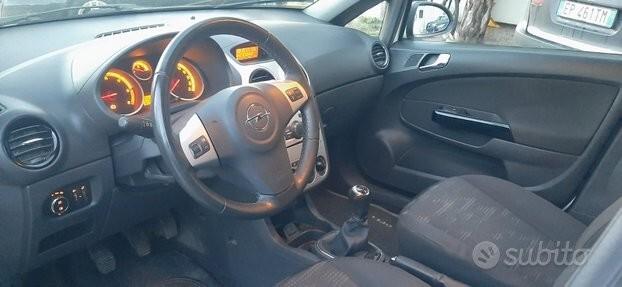 Opel Corsa 1.3 5 porte ok patentati