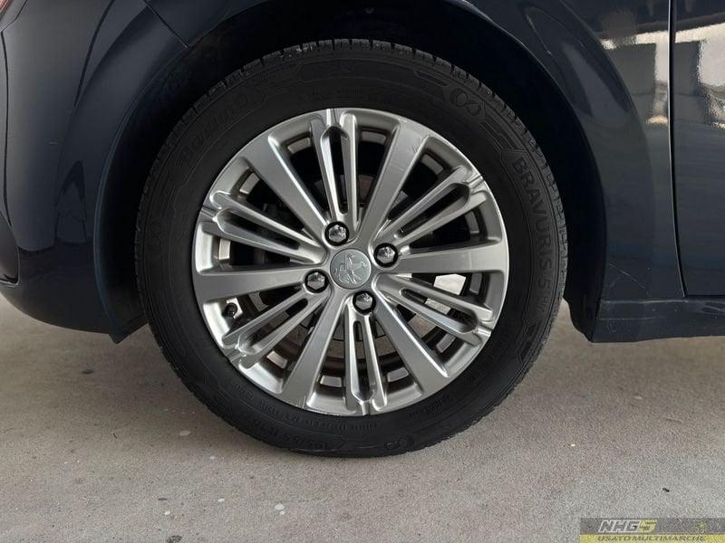 Peugeot 208 PureTech 82 5p. GPL Allure