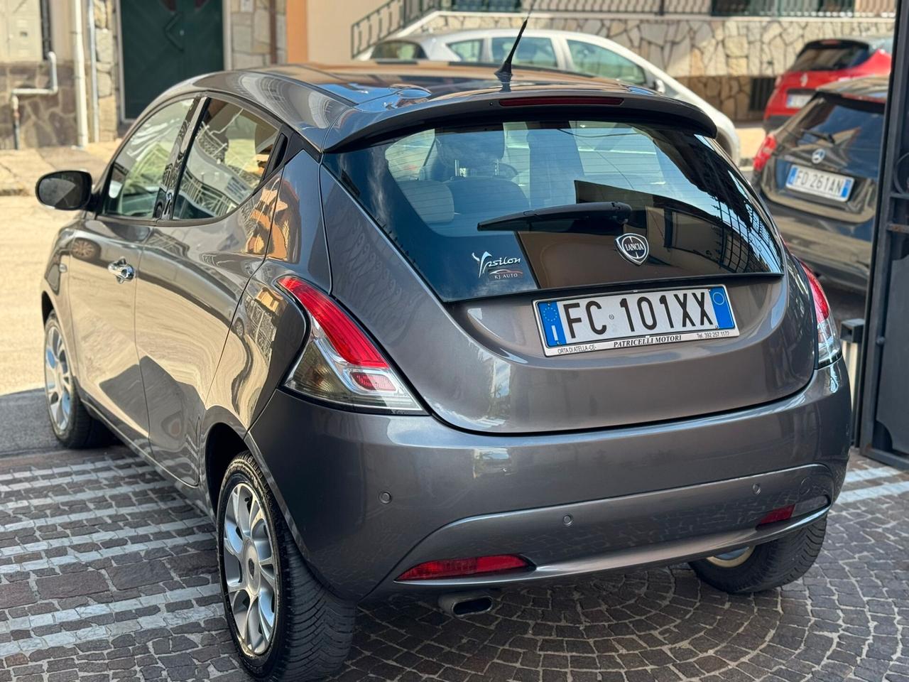 Lancia Ypsilon 1.2 69 CV 5 porte Platinum