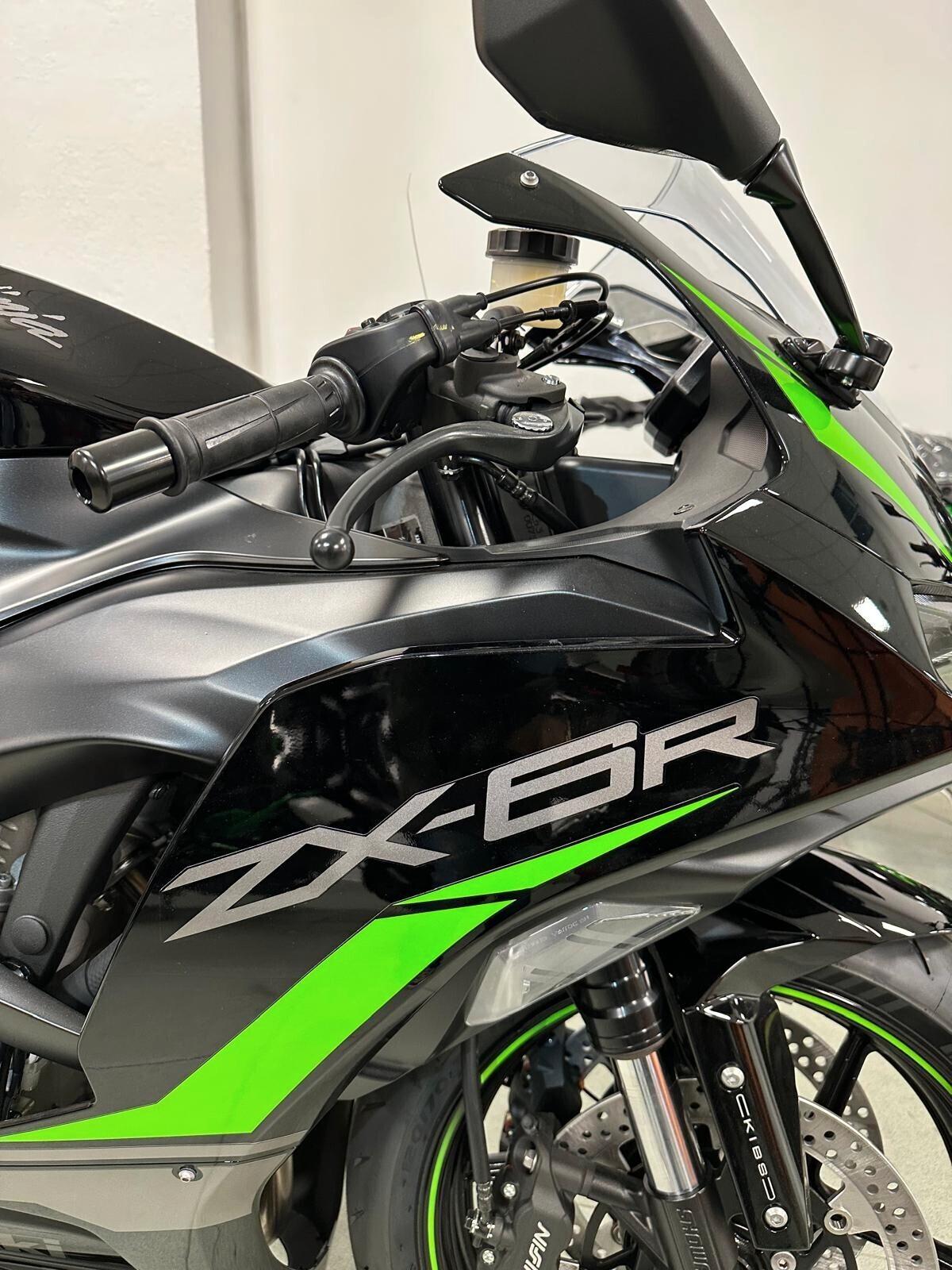 KAWASAKI NINJA ZX 6 R