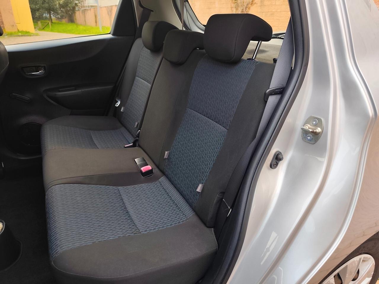 Toyota Yaris 1.4 D 5 porte 1 proprietario neopatentati