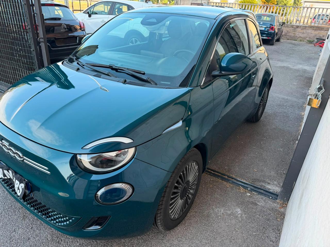 Fiat 500 500e Berlina 42 kWh La Prima