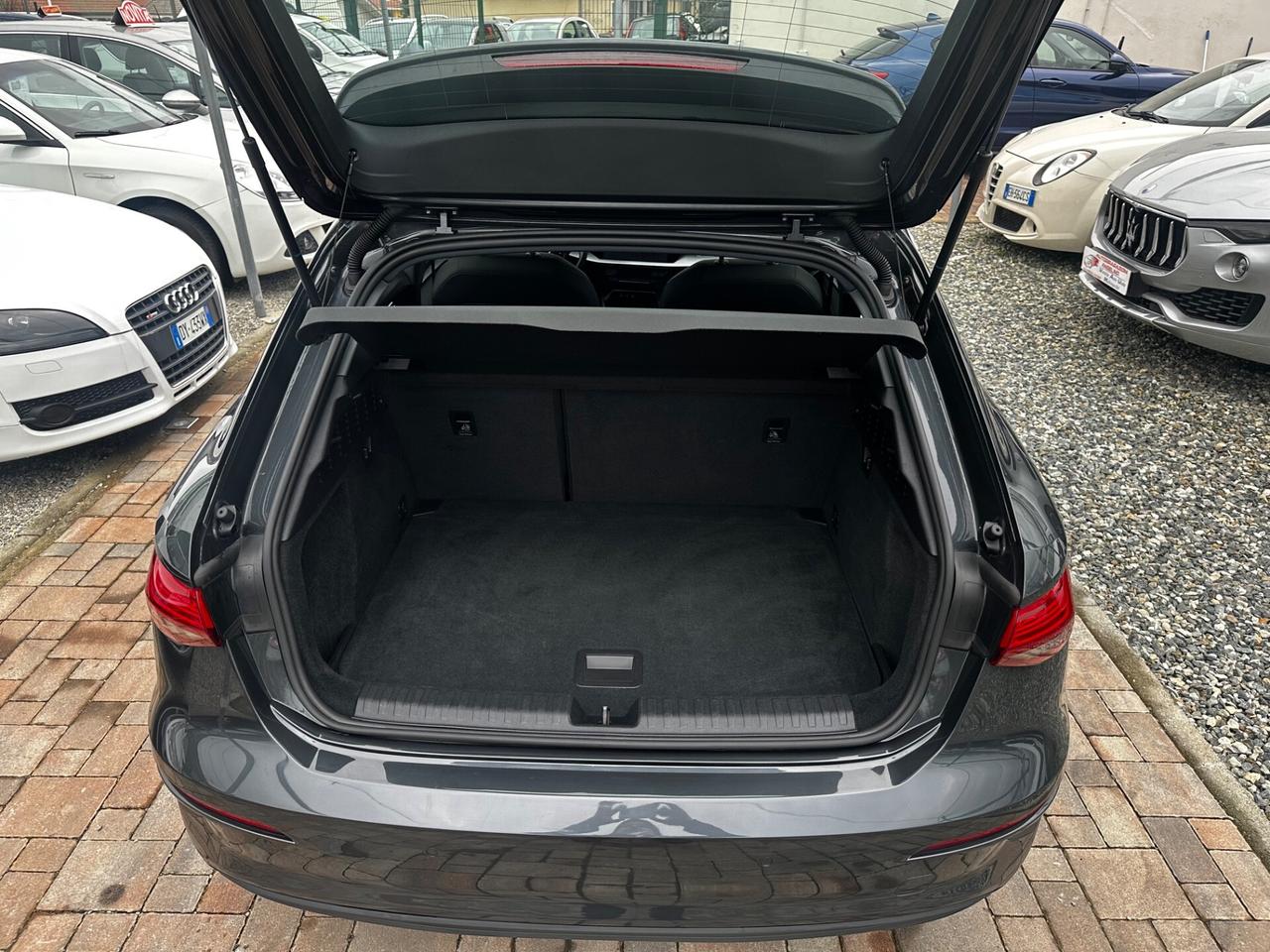 Audi A3 S tronic S line edition ibrida