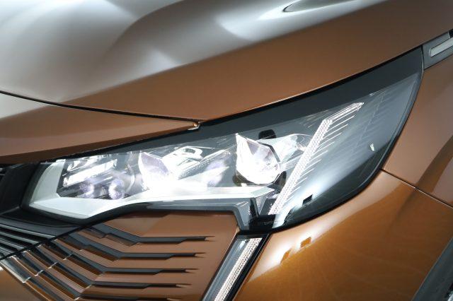 PEUGEOT 5008 5008 BlueHDi 130 S&S EAT8 GT
