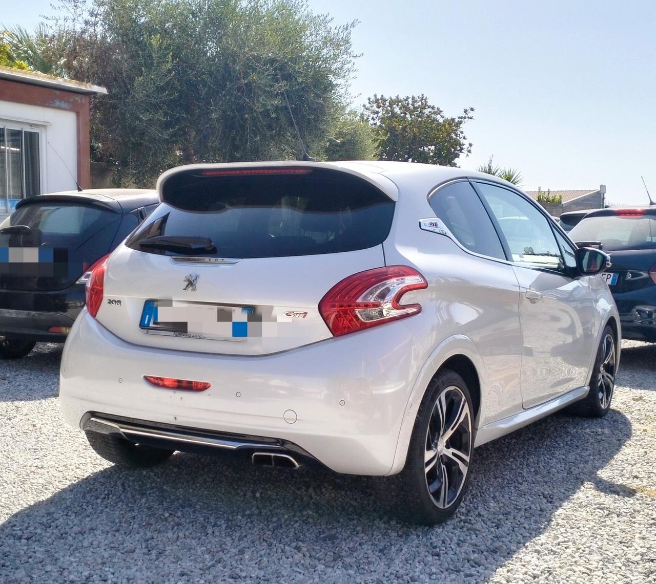 Peugeot 208 1.6 200 CV 3 porte GTi