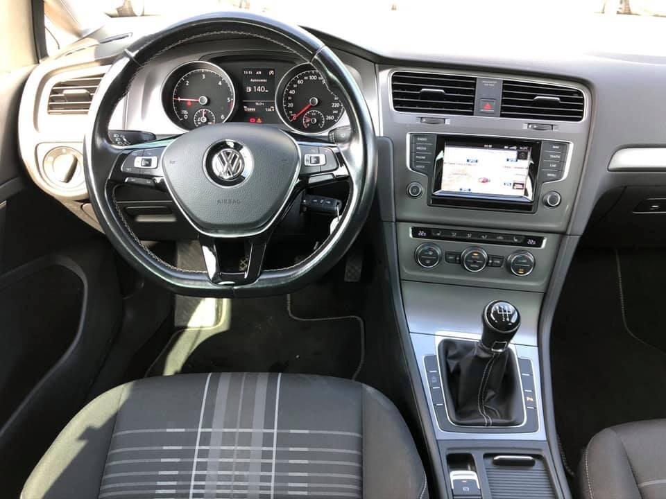 Volkswagen Golf 1.6 TDI Lounge 110 cv 5p.
