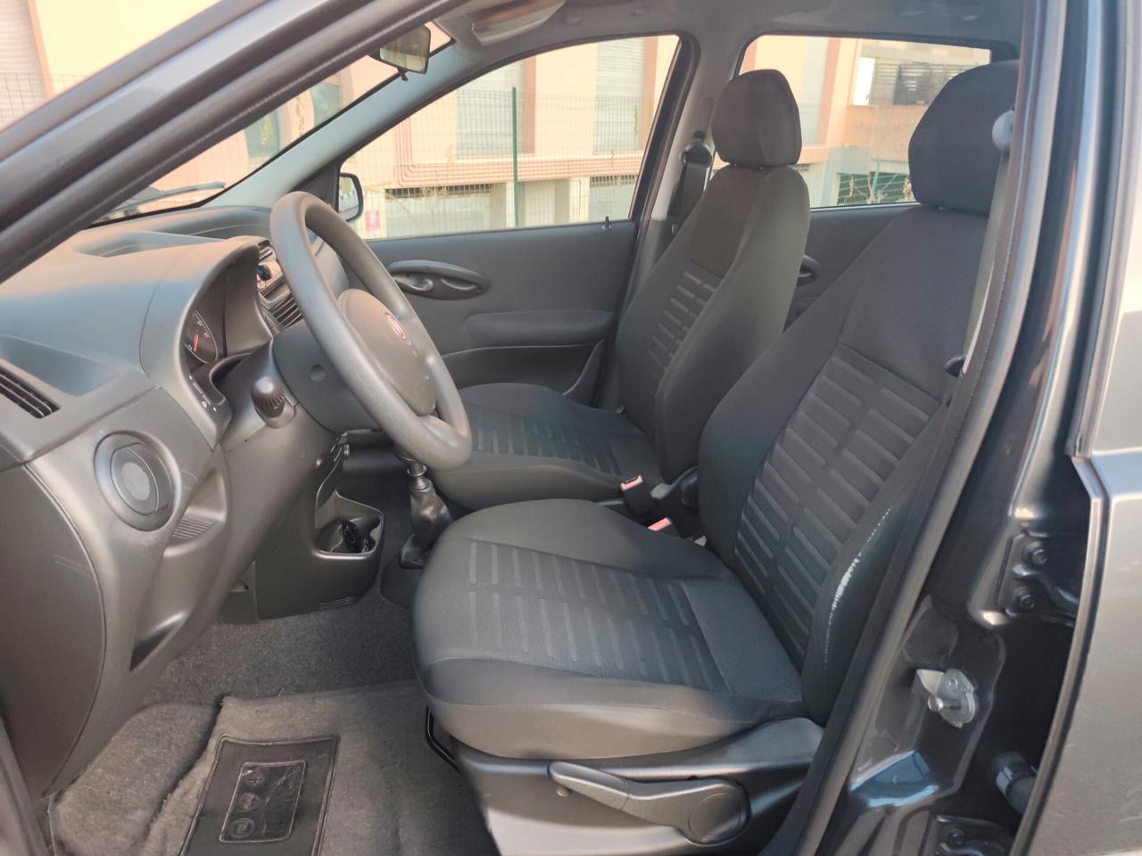 Fiat Punto 1.2 Benz 5 porte 1° proprietario