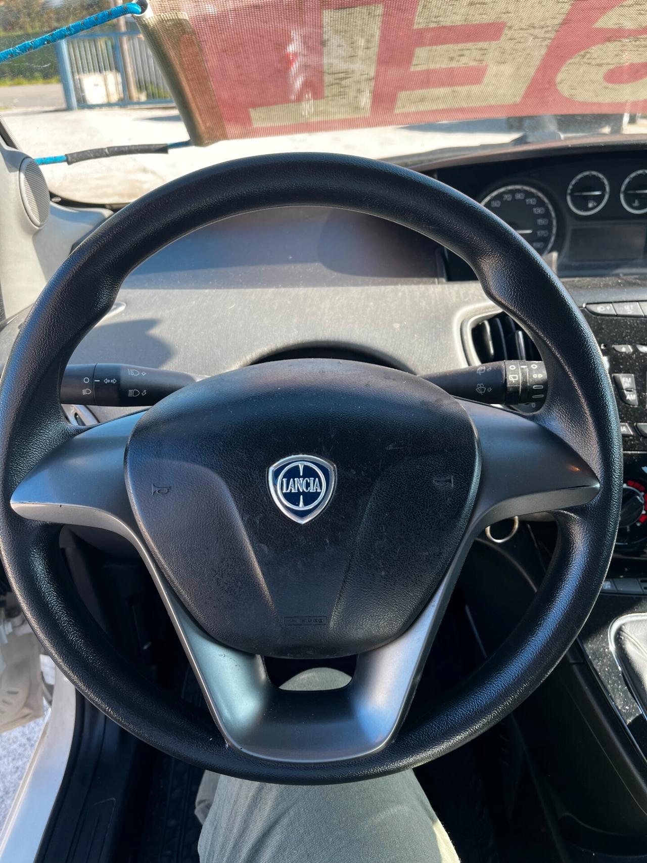Lancia Ypsilon 1.3 MJT 16V 95 CV