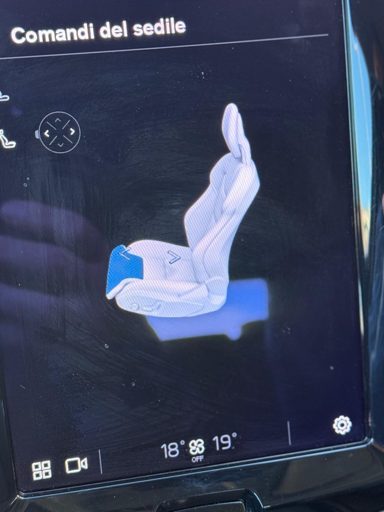 Volvo XC 60 XC60 B4 (d) automatico Plus Dark 2022