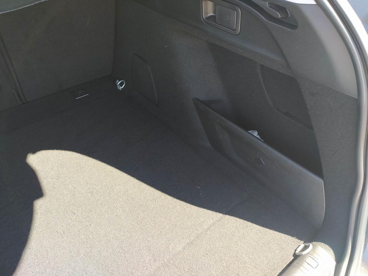 Peugeot 308 Tech Edition 1.5 Blue HDI 130 #6400