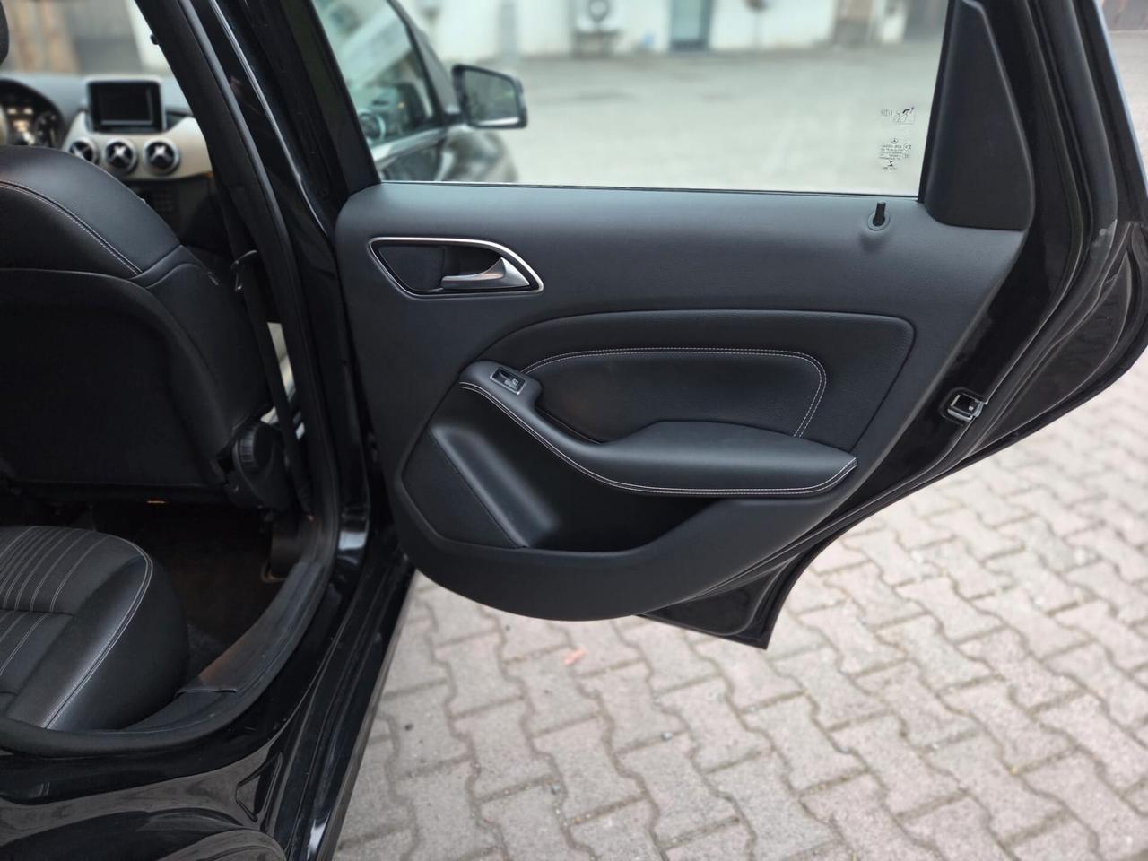 Mercedes-benz B 200 CDI Automatic Premium