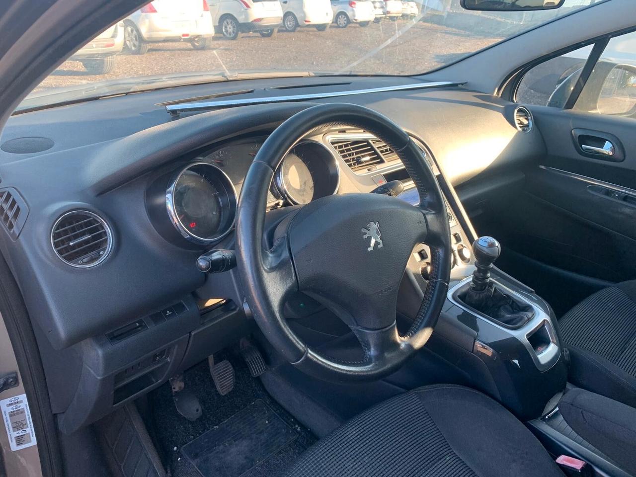 Peugeot 5008 1.6 HDi 112CV Premium