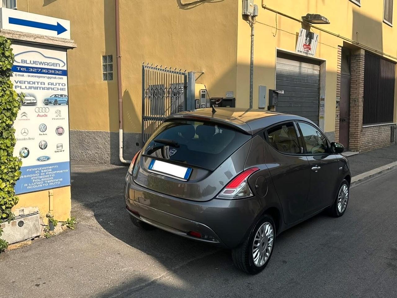 Lancia Ypsilon 1.2 69 CV 5 porte Gold