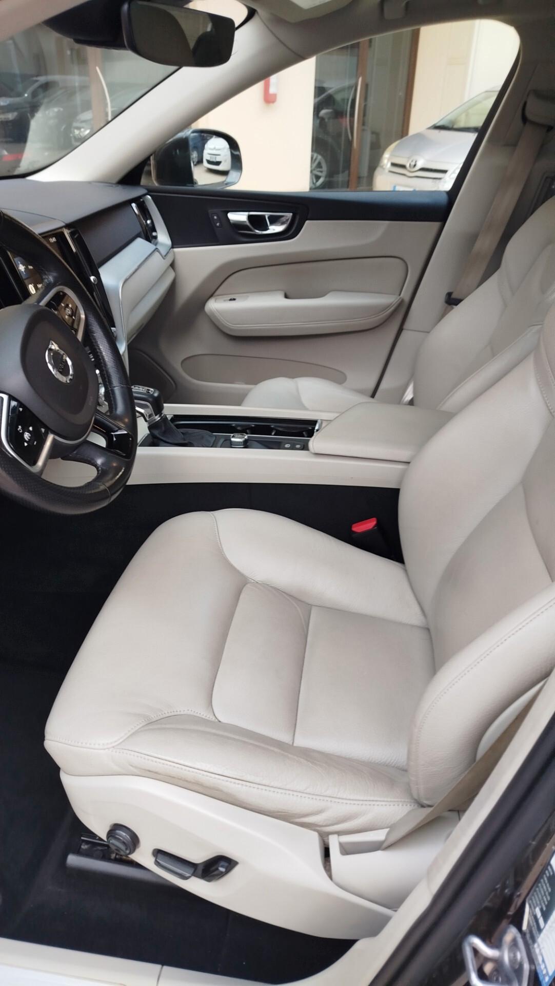 Volvo XC 60 XC60 D4 AWD Momentum Geartronic