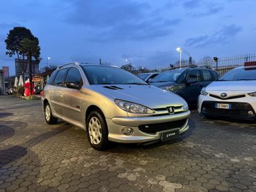 Peugeot 206 ADATTA A NEOPATENTATI 1.4 16V SW Sweet Years