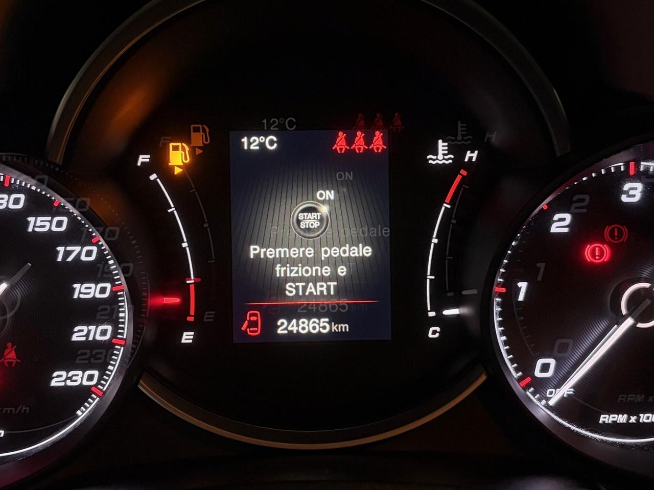 FIAT 500 X 1.6 M-JET 130cv SPORT (25.000 KM!)