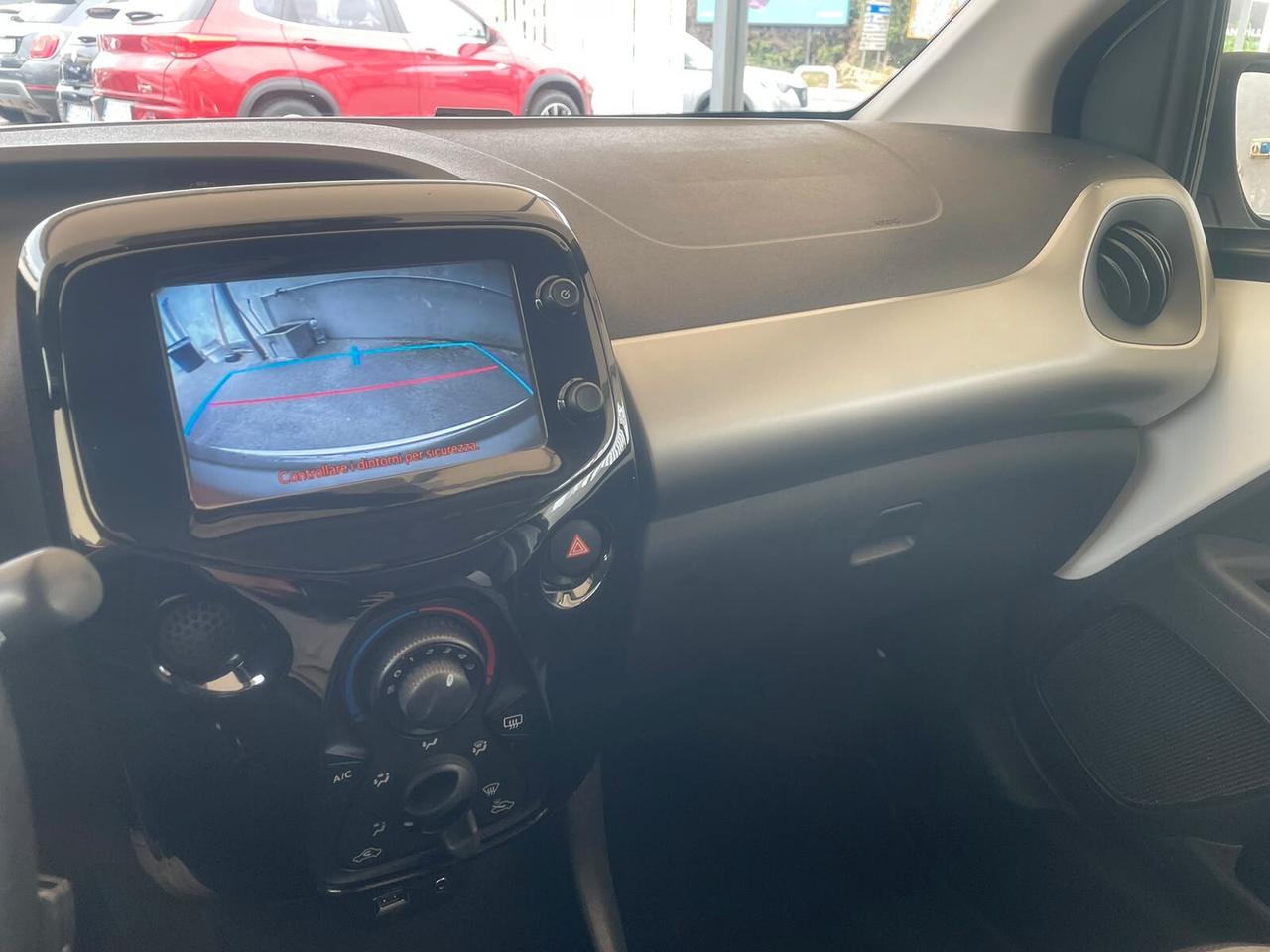Citroen C1 PureTech 82 5 porte Shine