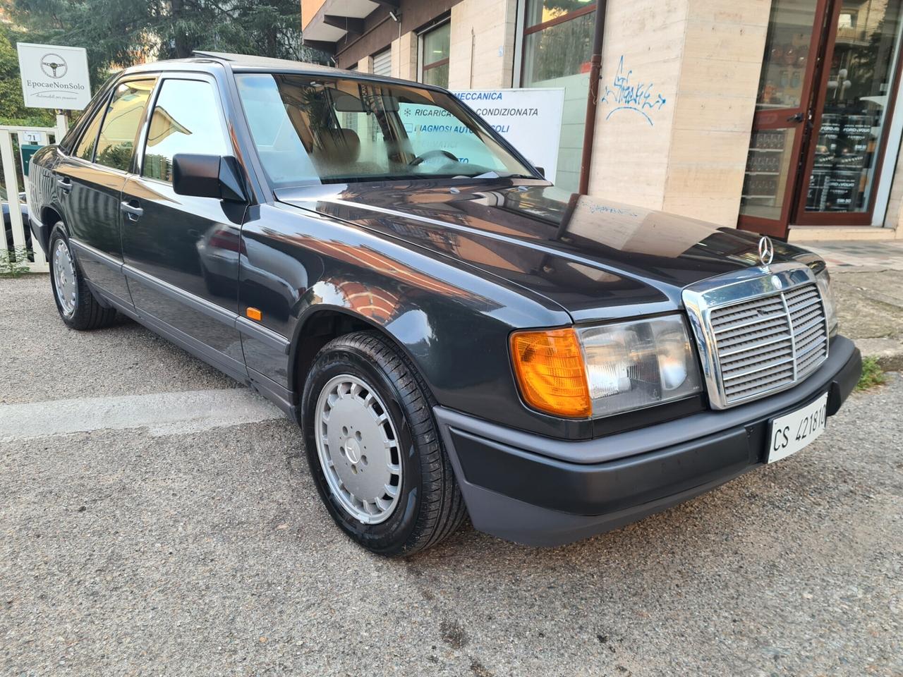 Mercedes-benz 300 E