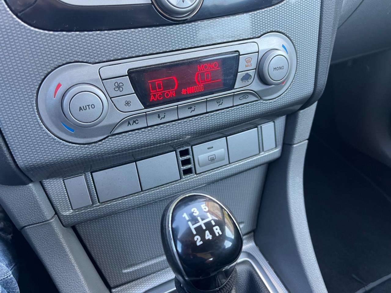Ford Focus 1.6 TDCi (90CV) 5p. Tit. ok neopatentati