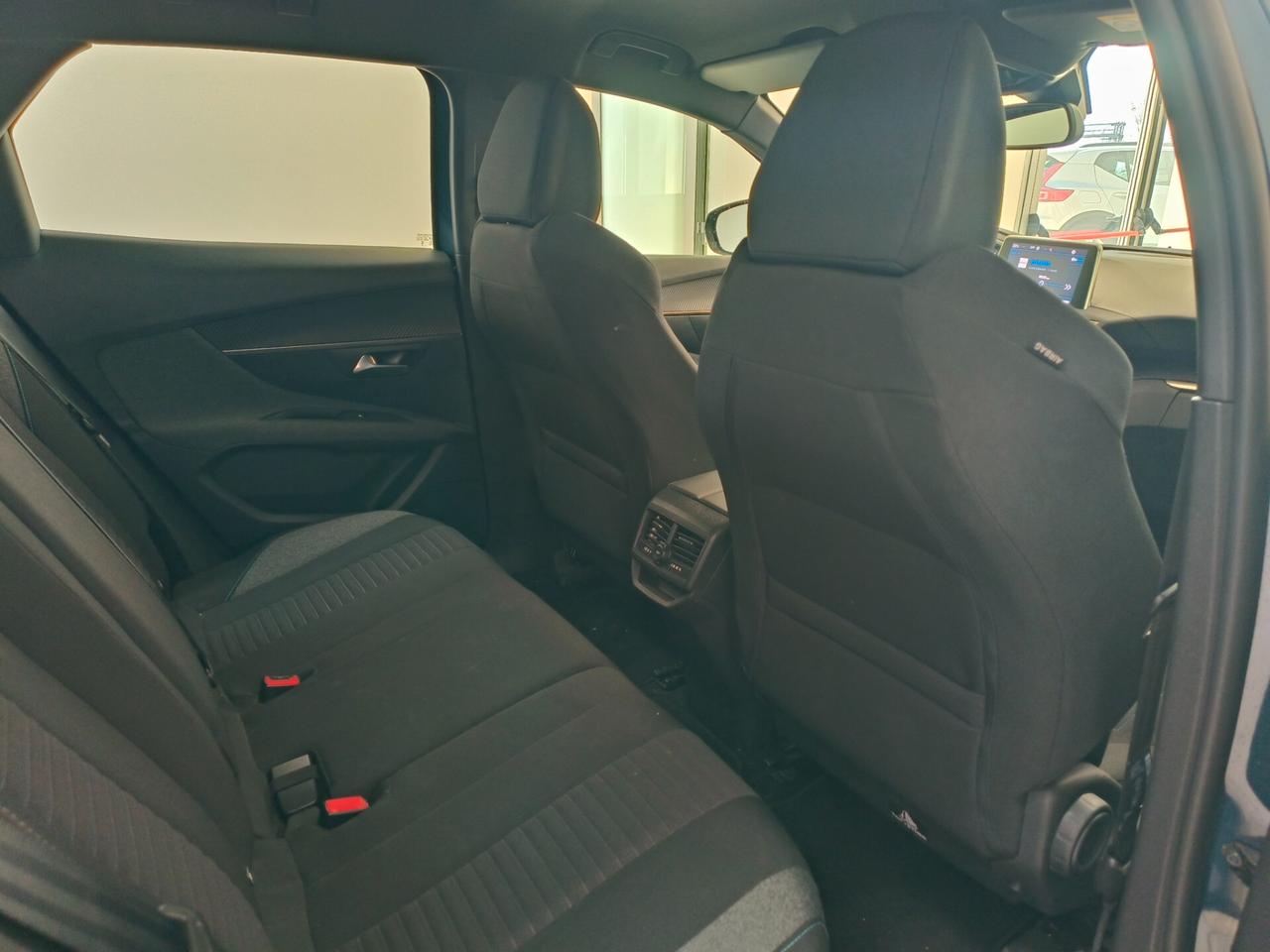 Peugeot 3008 BlueHDi 130 S&S EAT8 Active Pack