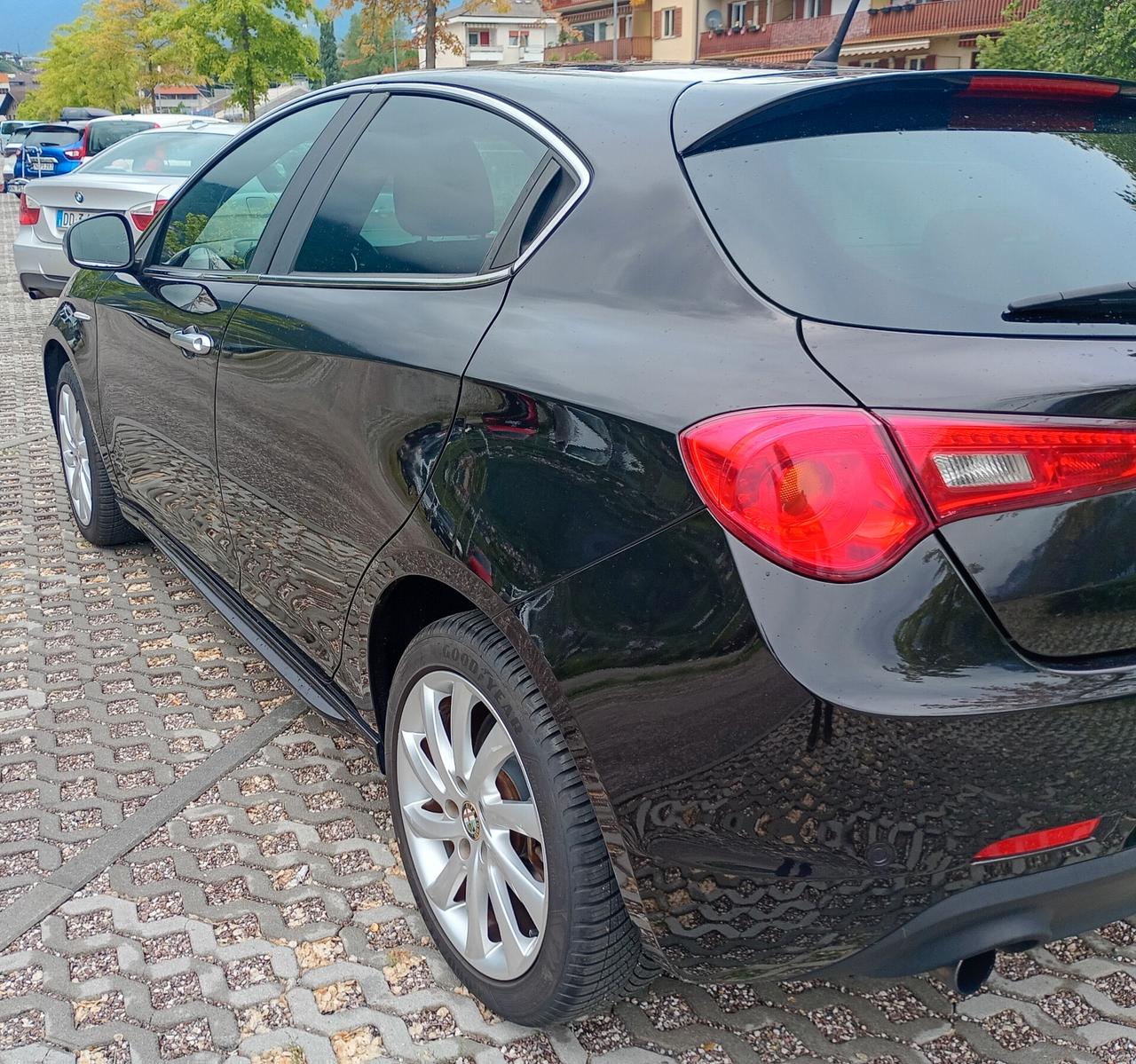 Alfa Romeo Giulietta 2.0 JTDm-2 140 CV Distinctive
