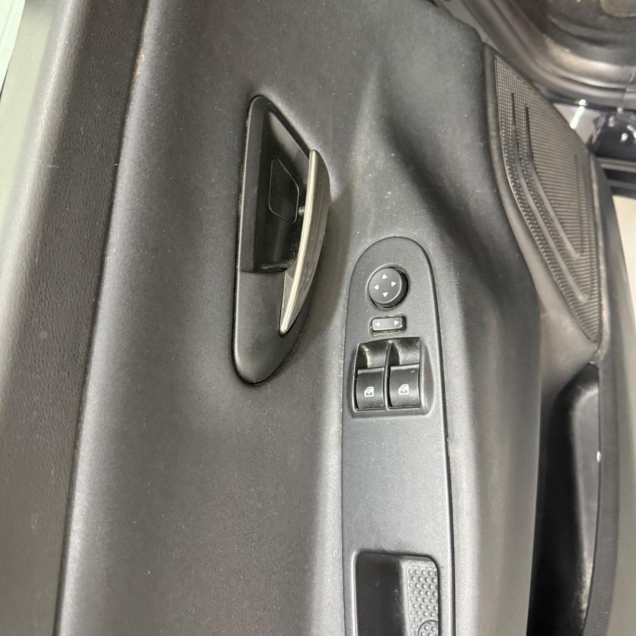 Lancia Ypsilon 1.2 69 CV 5 porte EURO 6 NEOPATENTATI