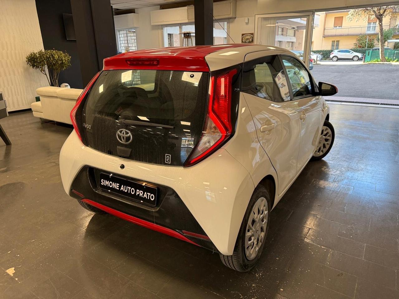Toyota Aygo 1.0 VVT-i 72 CV 5 porte x-cite