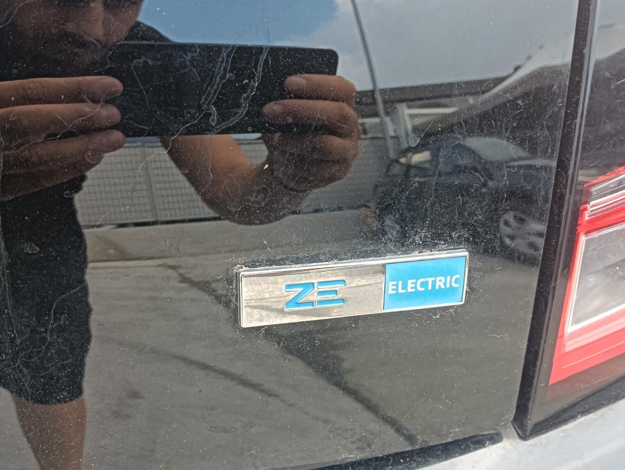 Renault Twingo Electric Intens SINISTRATA