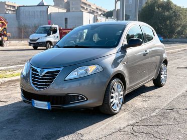 Lancia Ypsilon 1.2 benz. 69 CV 5 porte S&S Gold E6b *UNIPRO* - 2014 GARANZIA RATE PERMUTE