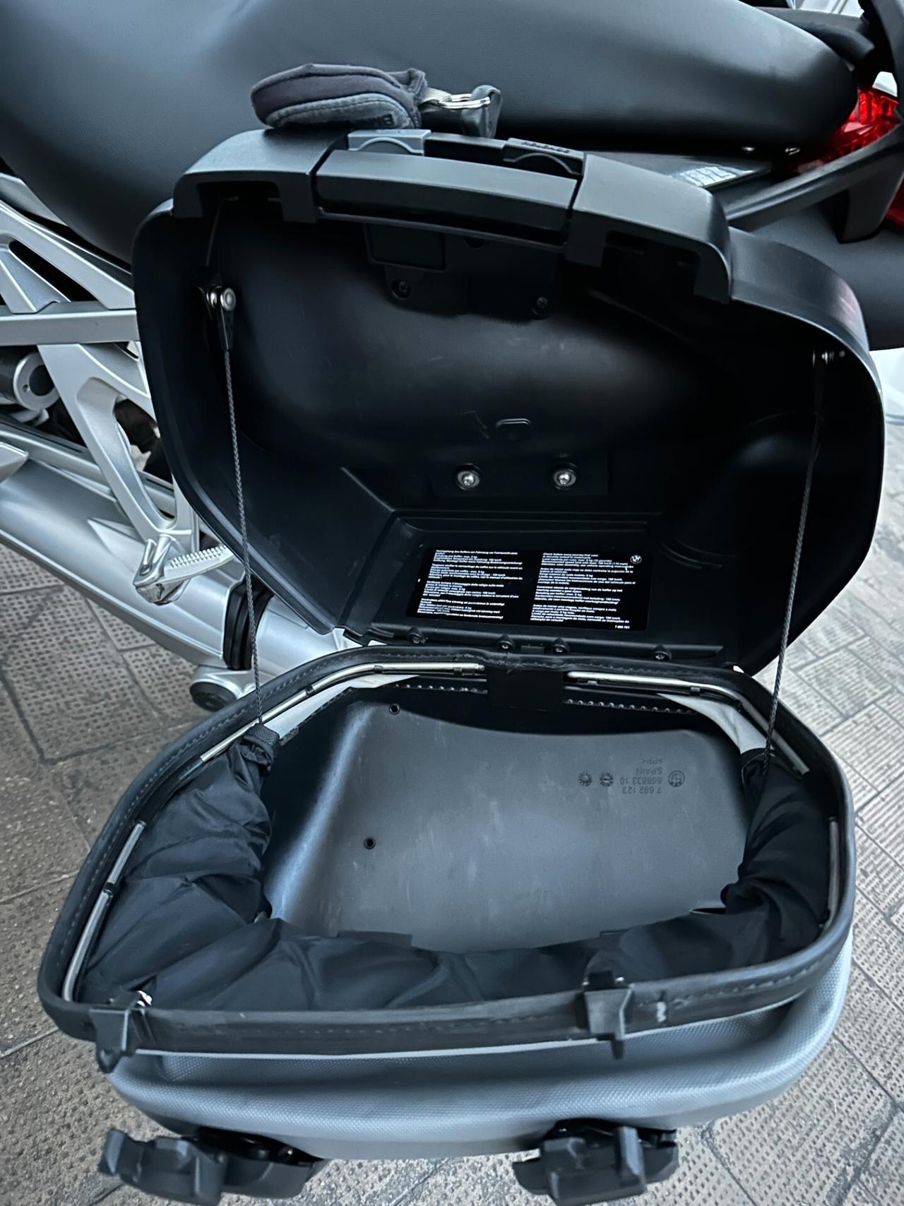 Bmw K 1200 R, tenuta e usata con amore e passione, pari al nuovo