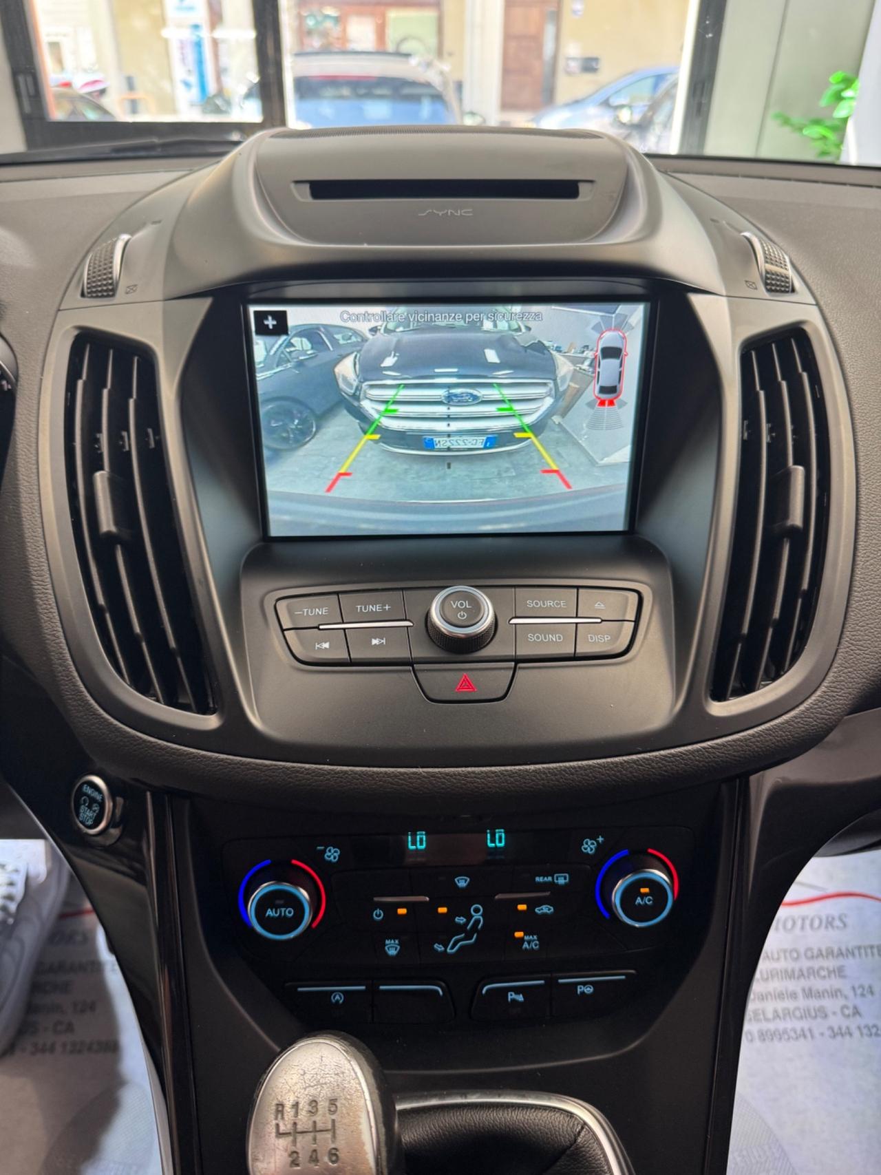 Ford Kuga 1.5 TDCI 120 CV 2WD ST-Line