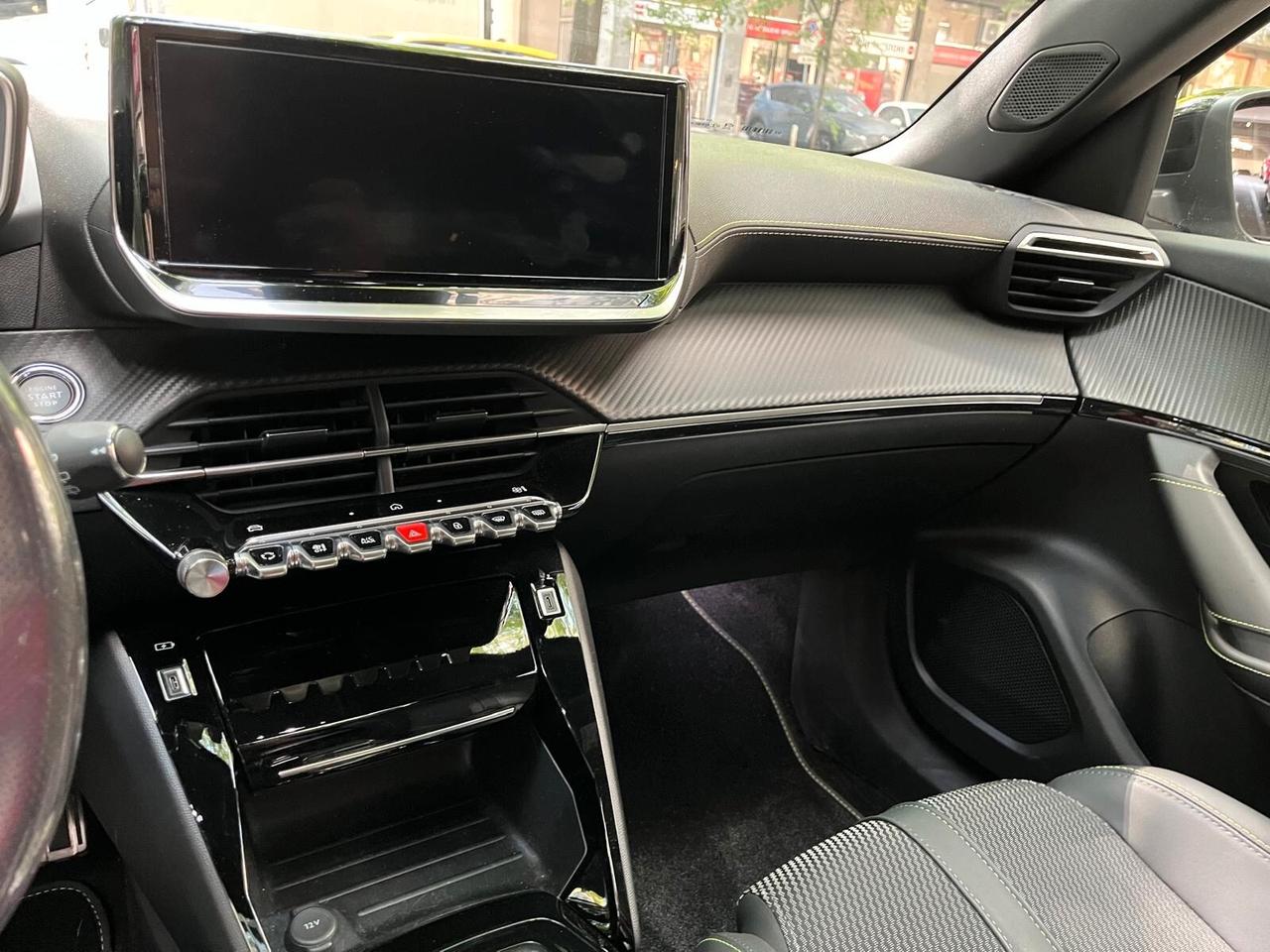 Peugeot 2008 Hybrid 136 e-DCS6 GT