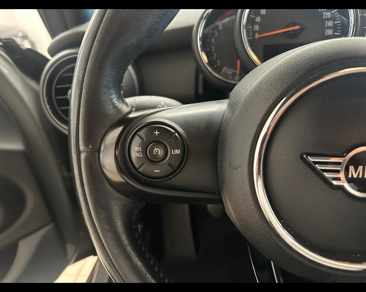 MINI Mini 5 porte (F55) - Mini 1.5 One 75 CV Baker Street 5 porte