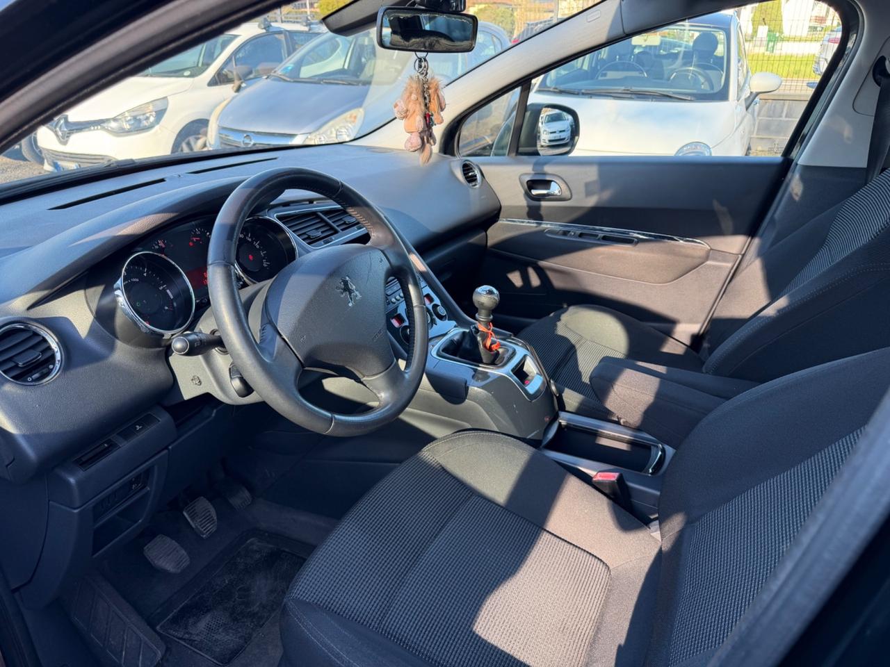 Peugeot 5008 1.6 HDi 112CV Business