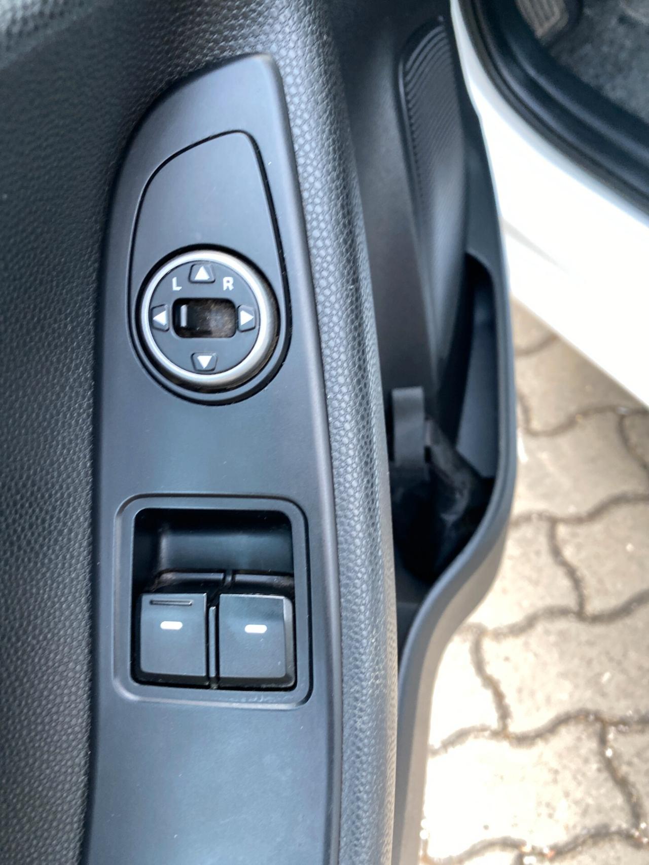 Hyundai i20 1.2 5 porte Econext Tech KM CERTIFICATI --Pacchetti auto per commercianti ---