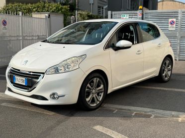 Peugeot 208 1.2 VTi 82 CV 5 porte Allure