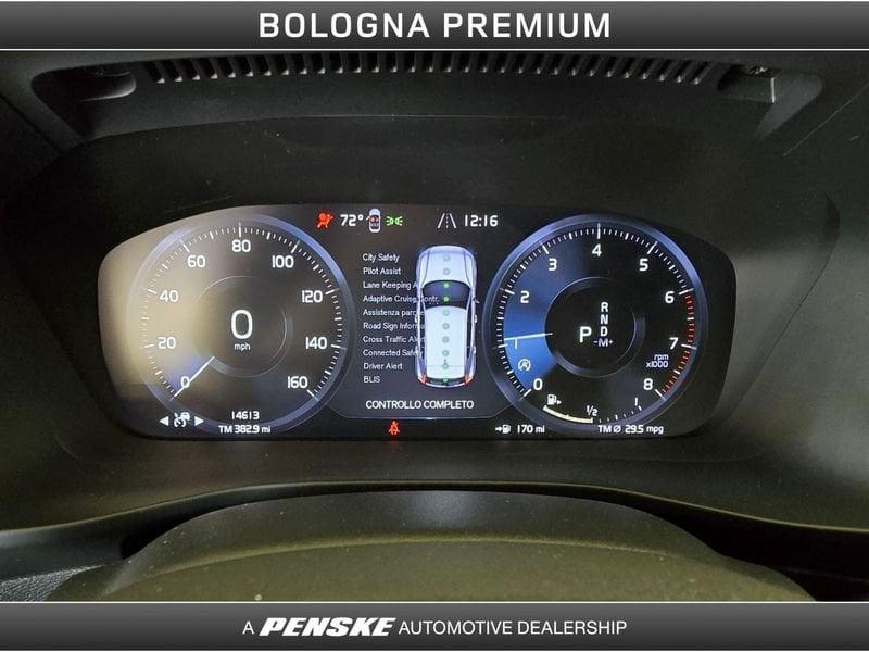 Volvo XC40 T2 automatico Core