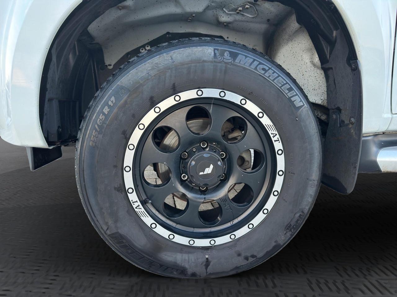 Isuzu D-Max 2.5 td crew Solar 4x4