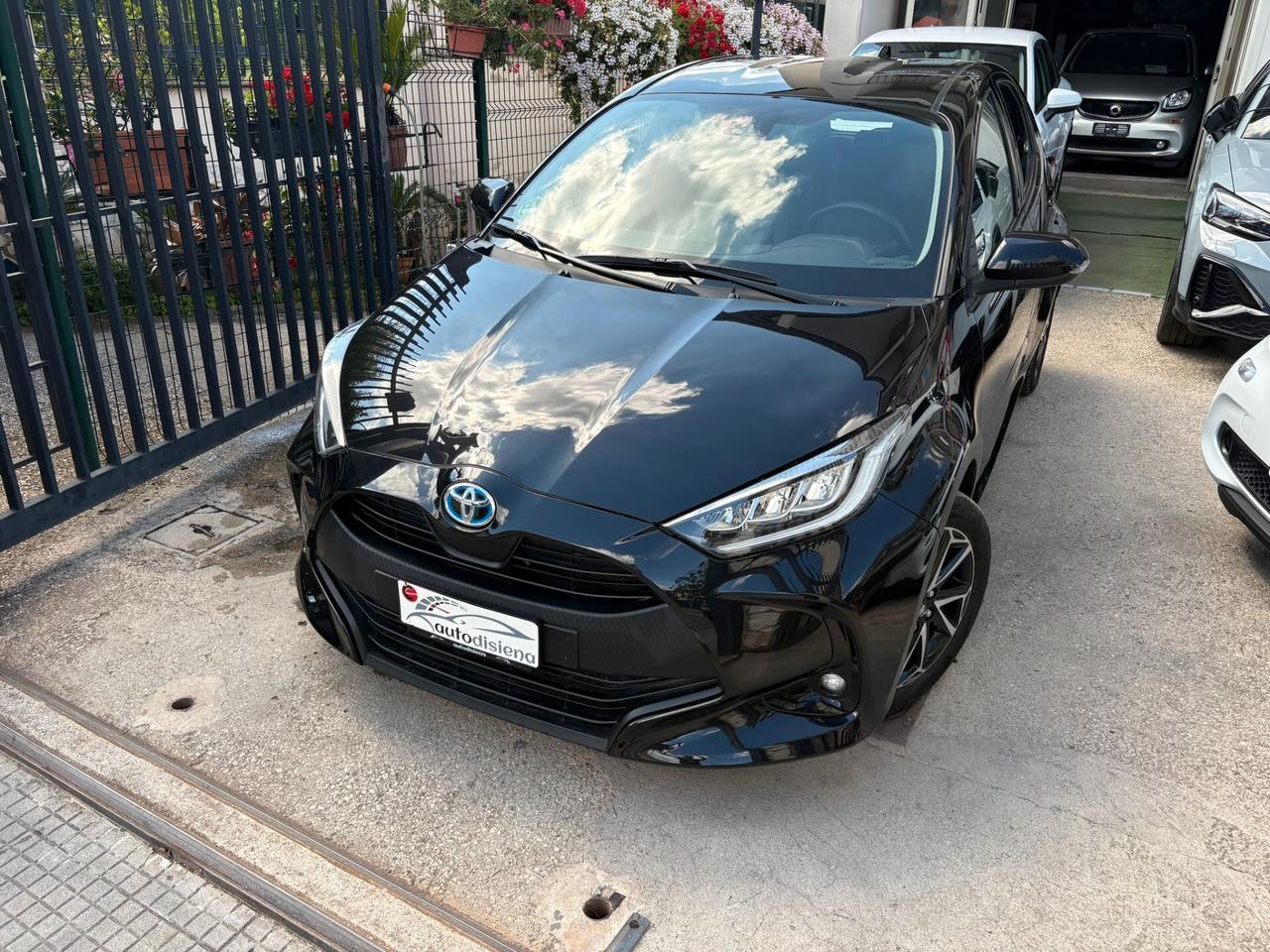 Toyota Yaris 1.5 Hybrid 5 porte Lounge design