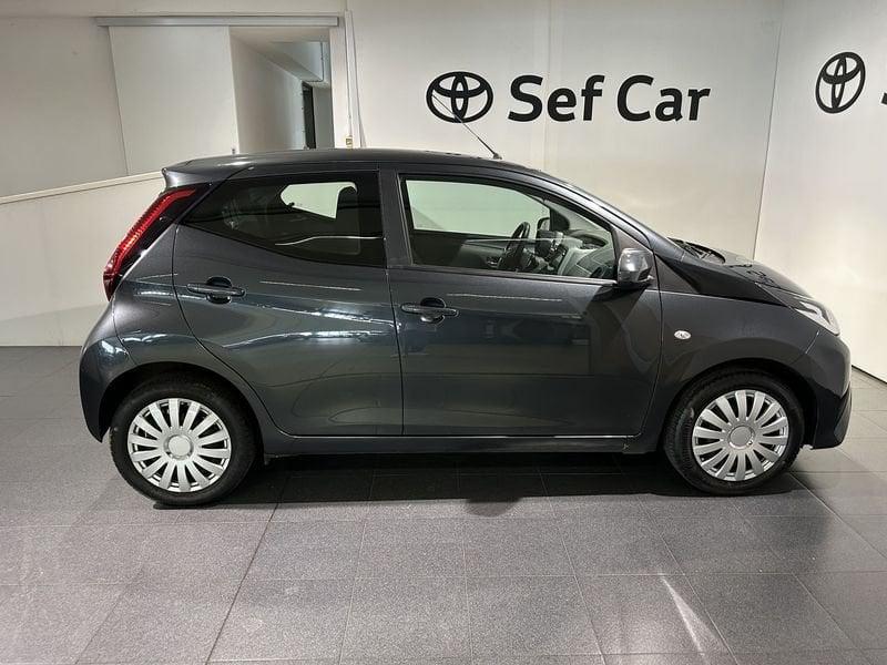 Toyota Aygo Aygo Connect 1.0 VVT-i 72 CV 5 porte x-play