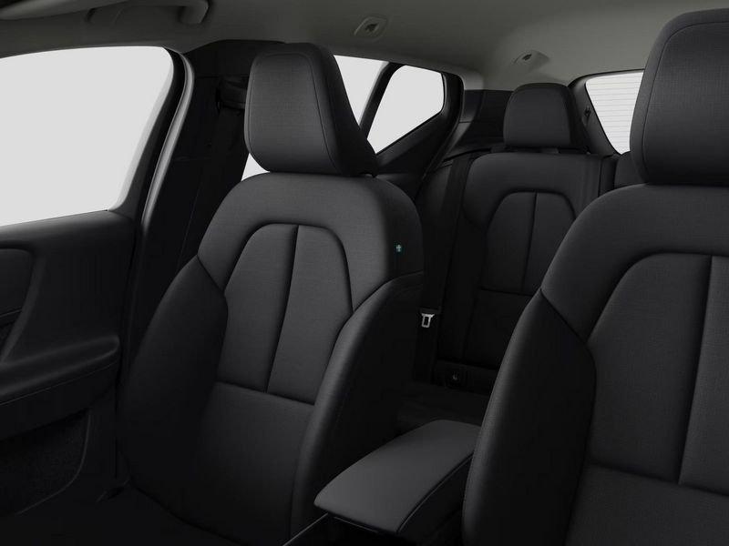Volvo XC40 B3 Essential 2.0 aut PROMO FINO 30/06