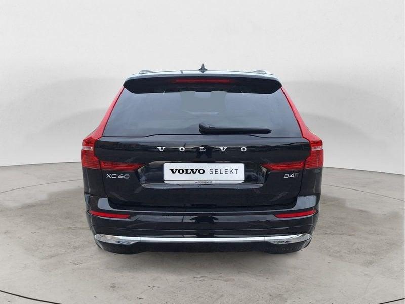 Volvo XC60 B4 197+14 CV AWD Mild Hybrid Diesel Automatico Ultimate Bright