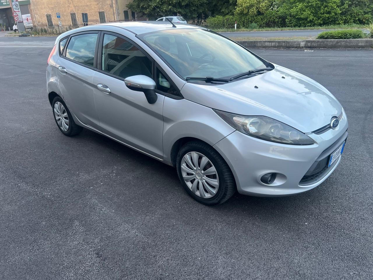 Ford Fiesta 1.4 TDCi 70CV 5 porte Titanium